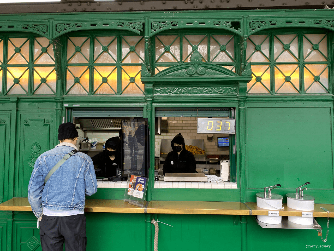 德國柏林Berlin | 公廁改建的漢堡名店 Burgermeister 7 yenyusdiary 2023 01 27T180015.806