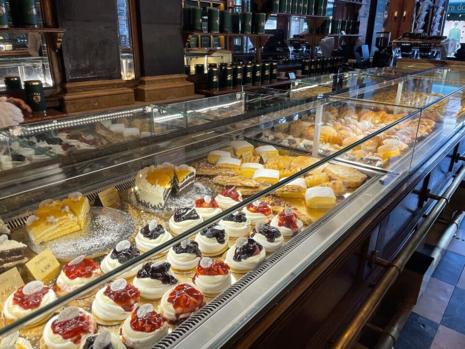 BDDF95EE 1045 4183 8520 F7EC7B7A738F